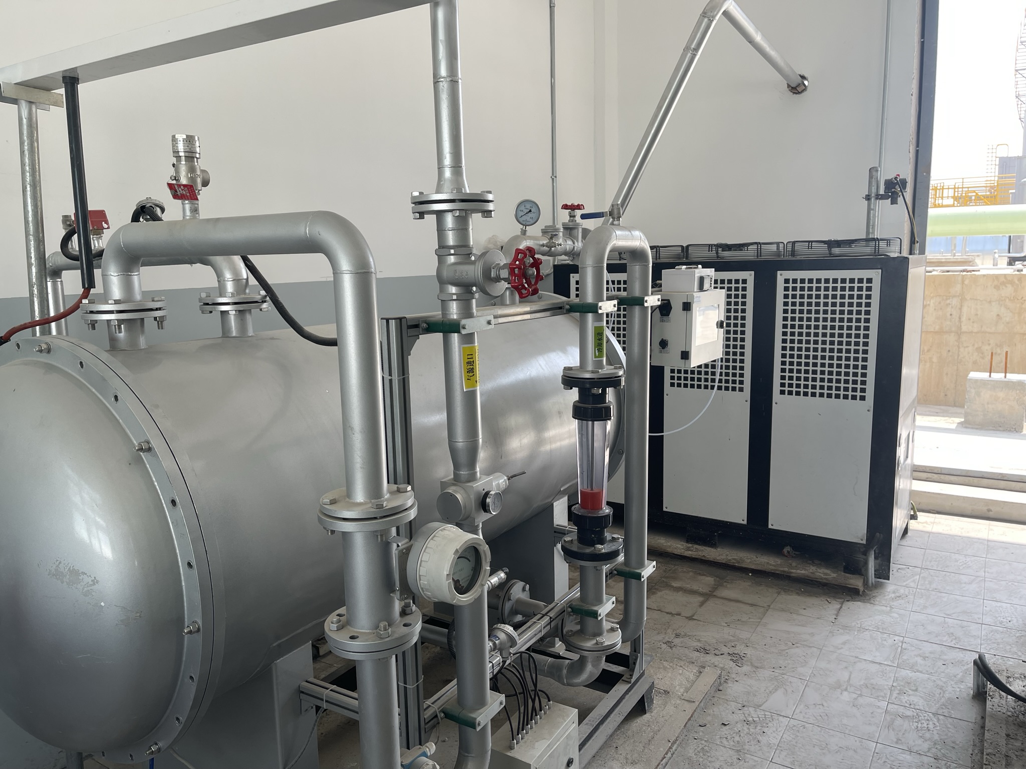 �B�Ƹ�ĳʯ����ˮ̎��